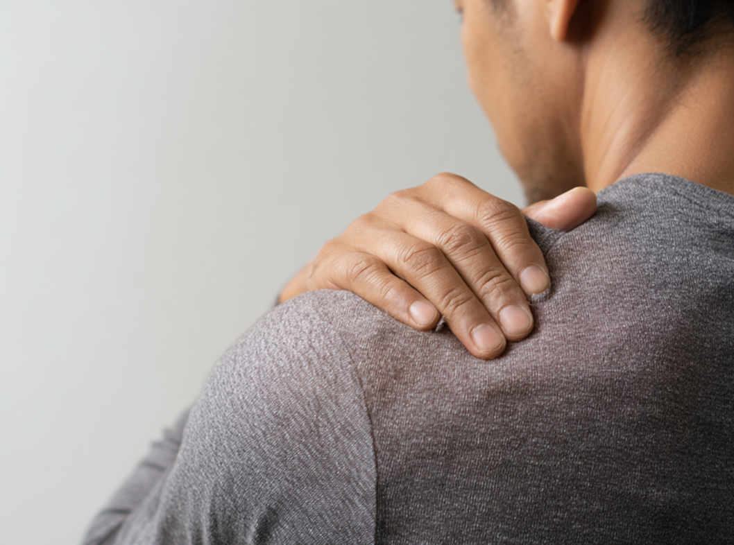 Боль под лопаткой причины