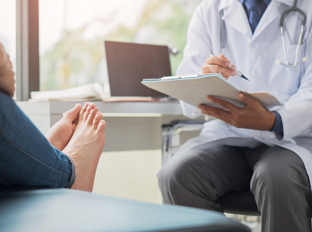 Болезнь Леддерхозе (подошвенный фиброматоз): симптомы и лечение