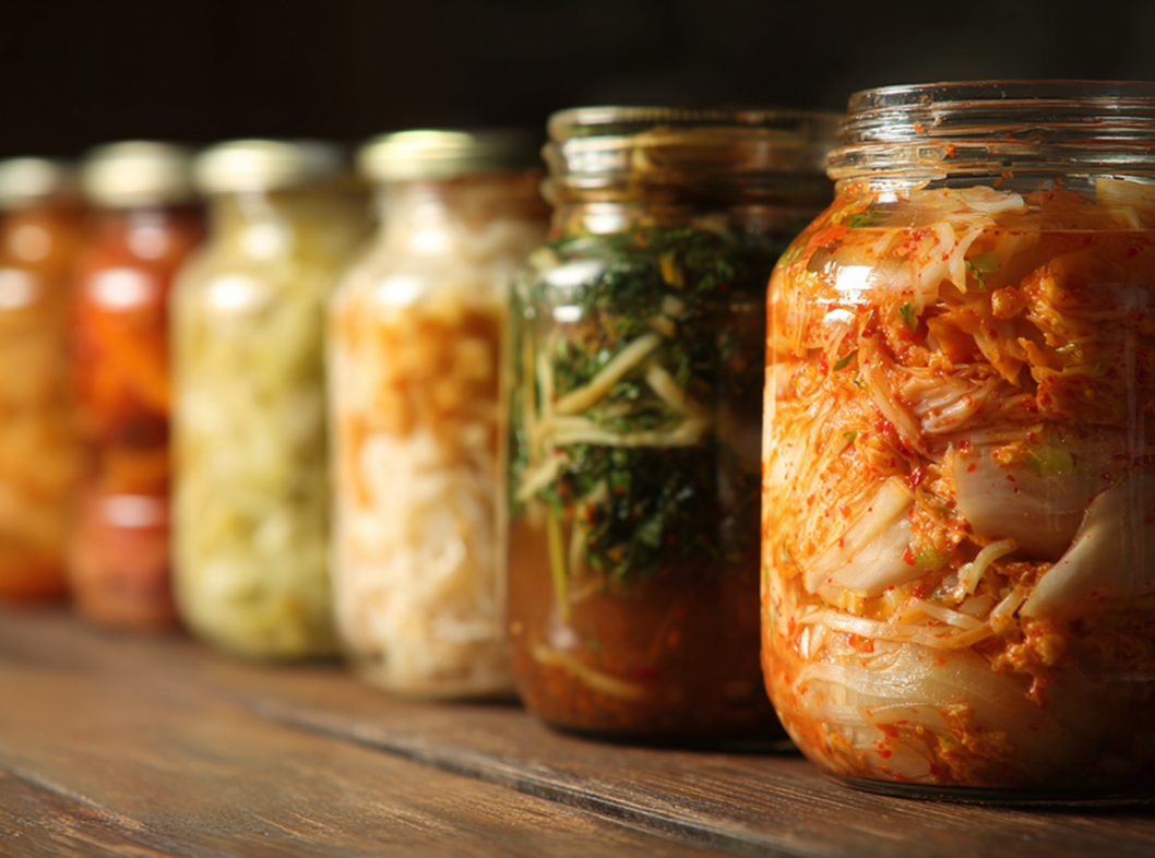 Ферментированные продукты: что это такое, чем полезны и рецепты